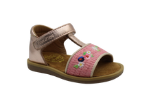 pom d'api eerste sandaaltje azalea