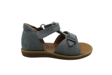 pom d'api eerste sandaaltje gris