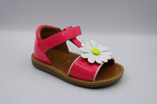 Pom d'Api eerste sandaaltje pink neon met bloem