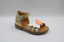 Rondinella eerste sandaaltje Speccia