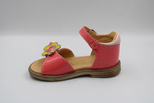 Rondinella eerste sandaaltje Rosa