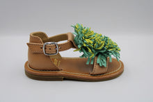 gallucci eerste sandaaltje met pompons mentina