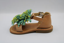 gallucci eerste sandaaltje met pompons mentina