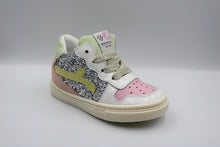 Rondinella eerste sneakertje Vernice