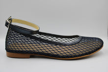 confetti ballerina ocean