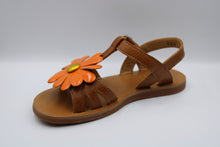 Pom d'Api sandaal big flower camel