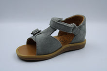 pom d'api eerste sandaaltje gris