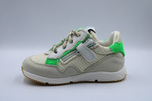 ocra eerste runnertje yoghurt met fluogroene accenten