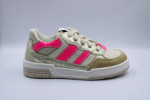 ocra sneaker cappuccino met fluoroze accenten