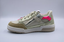 ocra sneaker cappuccino met fluoroze accenten