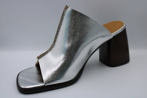 Angulus slip-on met hak silver