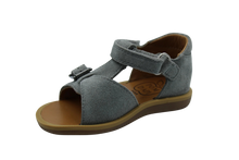 pom d'api eerste sandaaltje gris