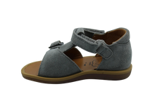 pom d'api eerste sandaaltje gris