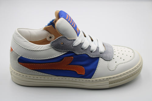 Rondinella witte sneaker met blauwe en oranje accenten