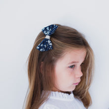 Pepper printed bow